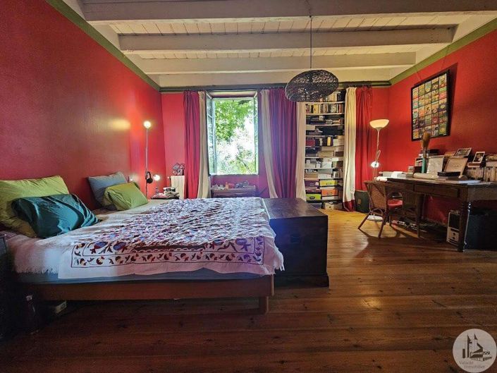 Image No.13-4 Bed House for sale