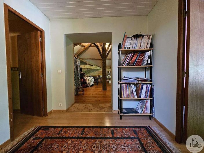 Image No.20-4 Bed House for sale
