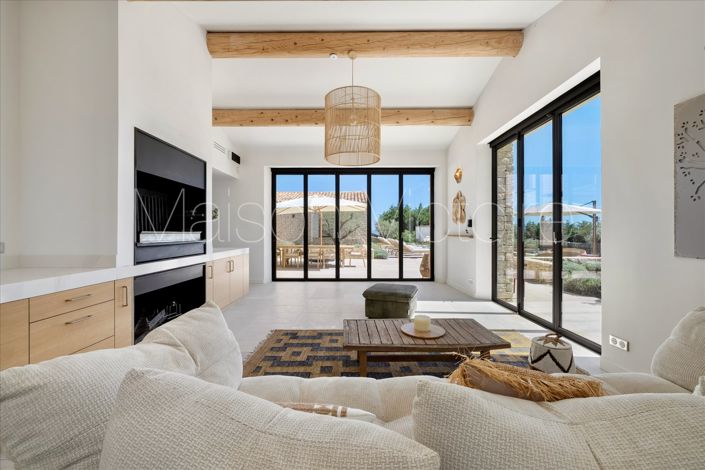 Image No.18-5 Bed House for sale