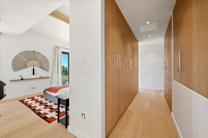 Image No.22-5 Bed House for sale