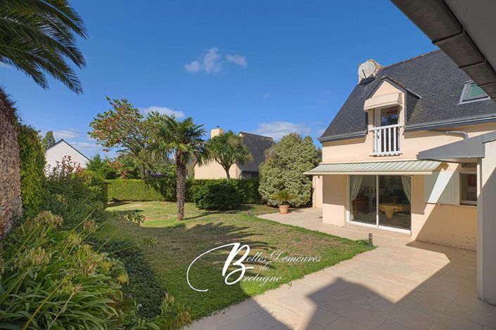 Image No.2-4 Bed House for sale