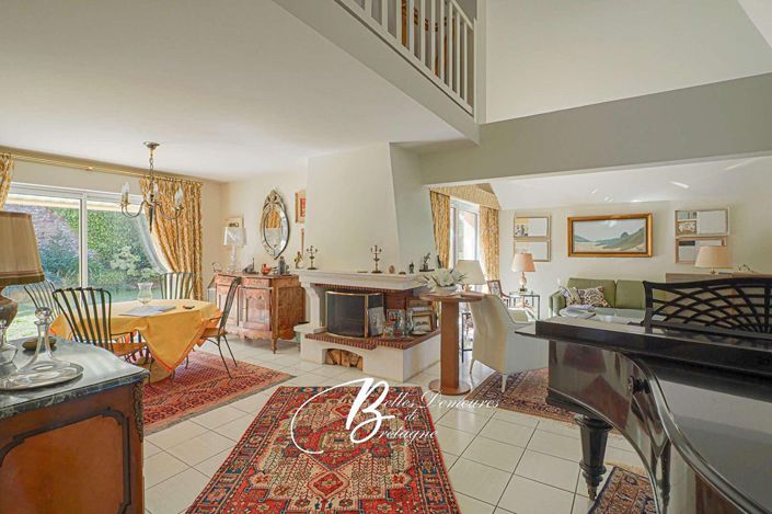 Image No.3-4 Bed House for sale