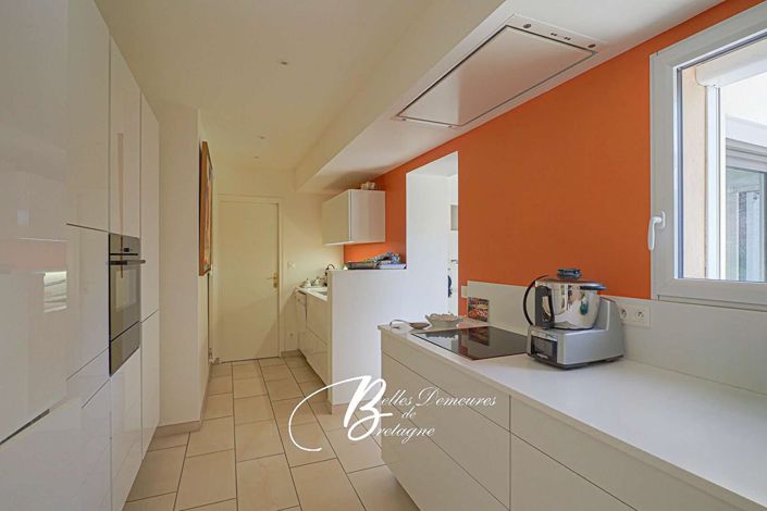 Image No.5-4 Bed House for sale