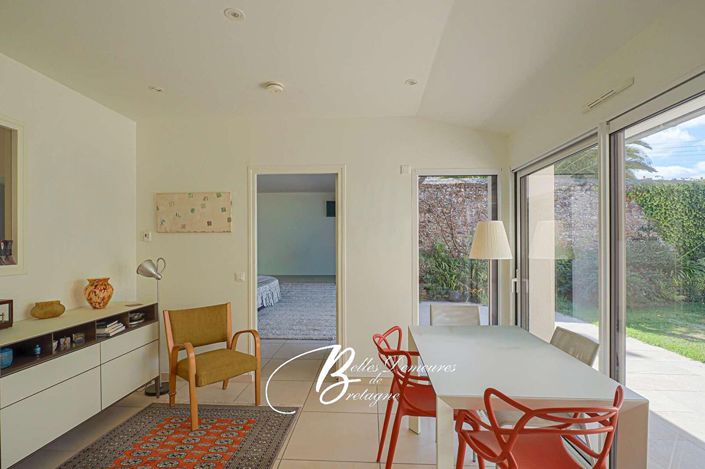 Image No.6-4 Bed House for sale