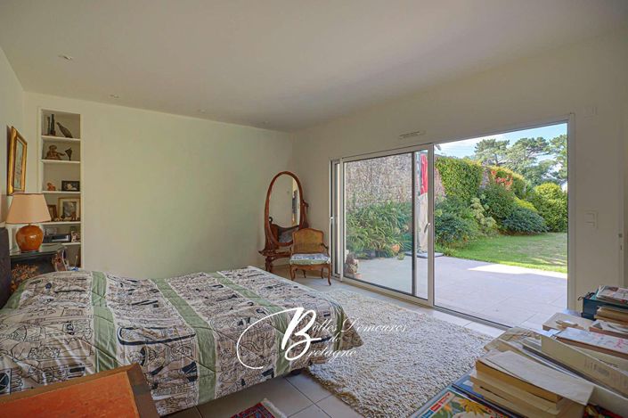 Image No.8-4 Bed House for sale