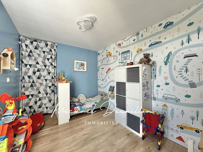 Image No.11-3 Bed House for sale