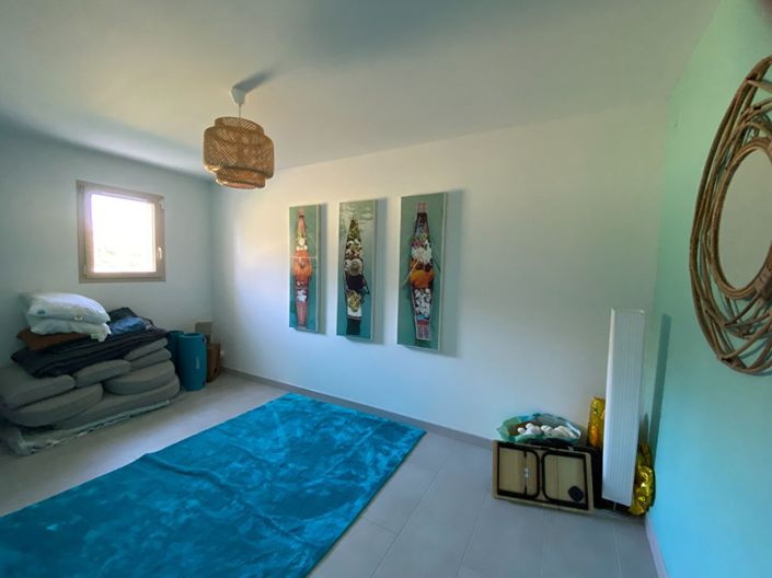 Image No.16-4 Bed House for sale