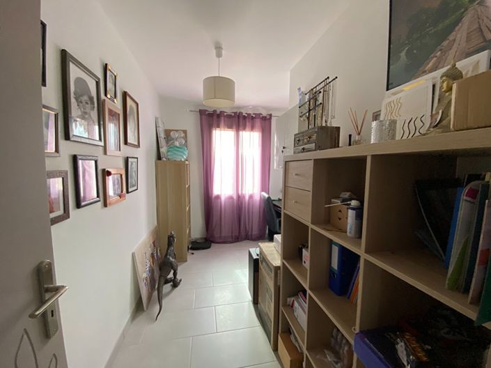 Image No.18-4 Bed House for sale
