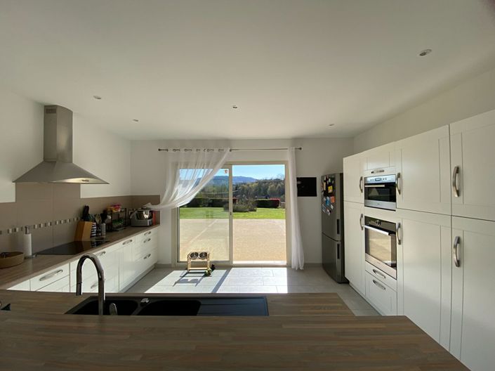 Image No.2-4 Bed House for sale