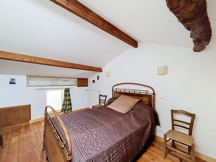 Image No.8-4 Bed House for sale