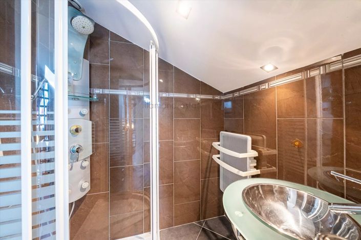 Image No.18-2 Bed Apartment for sale