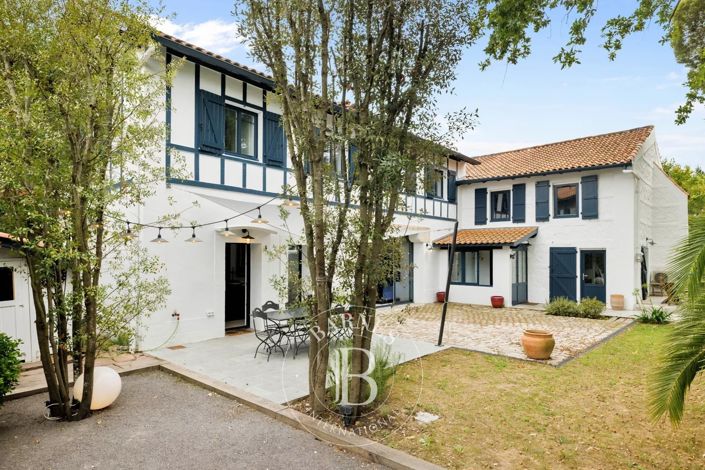 Image No.15-4 Bed House for sale