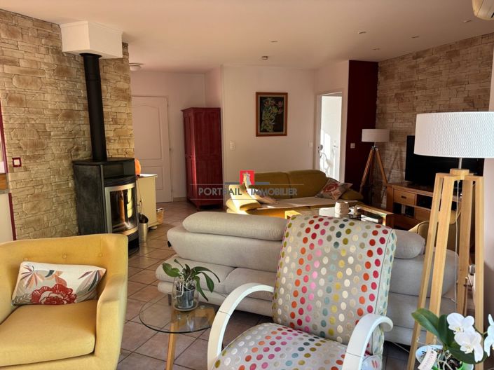 Image No.8-4 Bed House for sale