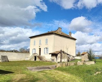 1 - Rhône, House