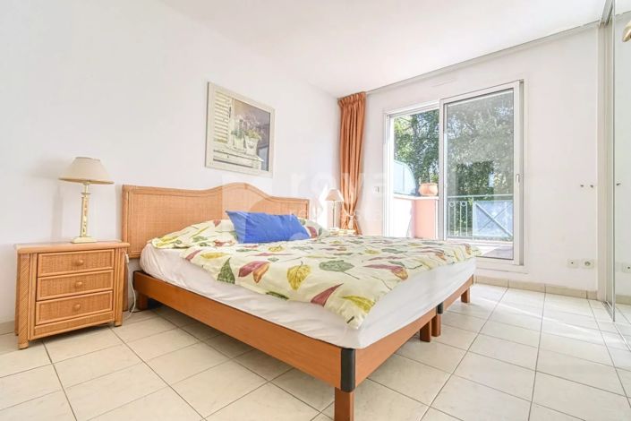Image No.10-2 Bed House for sale