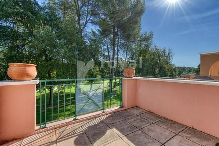 Image No.13-2 Bed House for sale