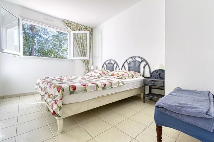 Image No.15-2 Bed House for sale