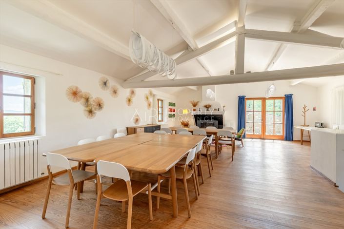 Image No.4-Propriété de 26 chambres à vendre à Oppedette