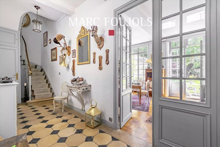 Image No.6-5 Bed House for sale
