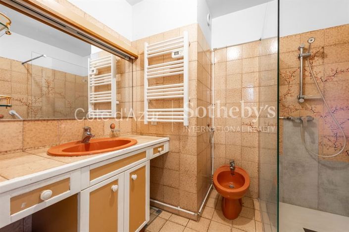 Image No.16-4 Bed Apartment for sale