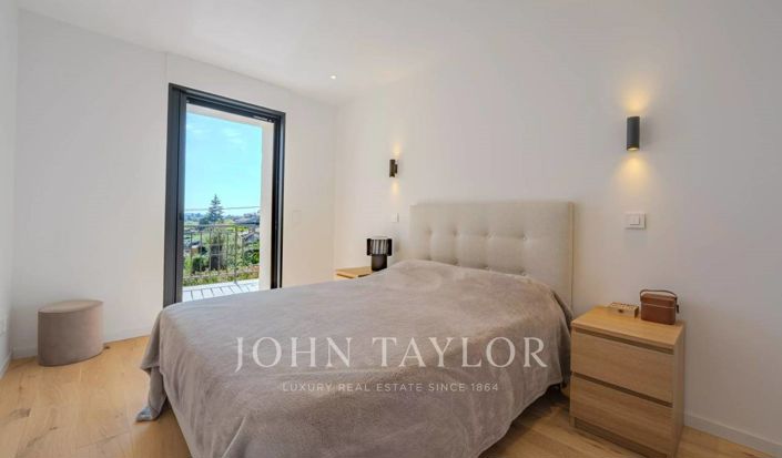 Image No.14-5 Bed House for sale