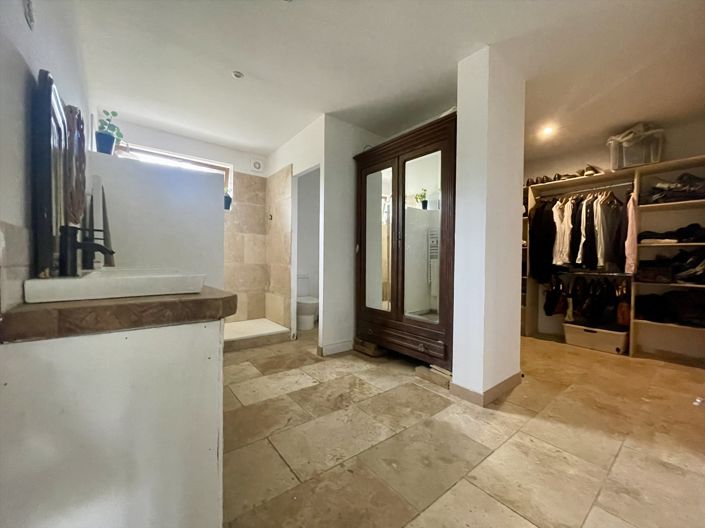 Image No.14-4 Bed House for sale