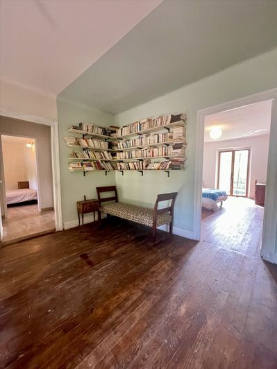 Image No.18-4 Bed House for sale