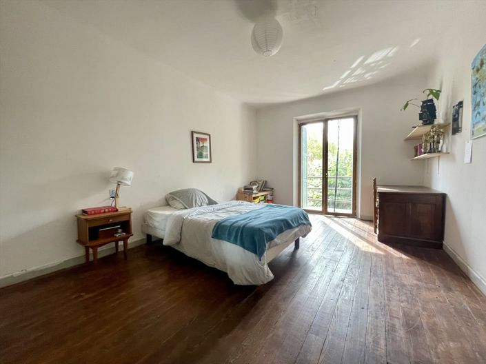 Image No.19-4 Bed House for sale
