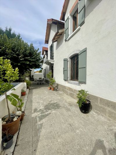 Image No.27-4 Bed House for sale