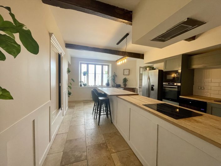 Image No.6-4 Bed House for sale