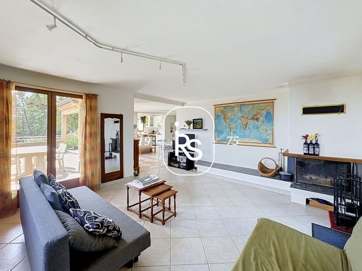 Image No.7-3 Bed House for sale