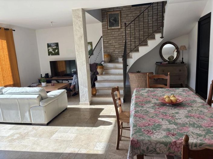 Image No.10-2 Bed House for sale