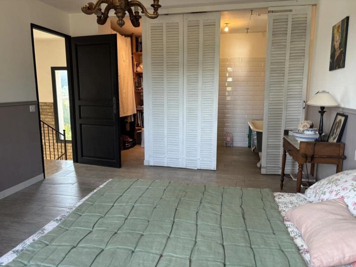 Image No.17-2 Bed House for sale