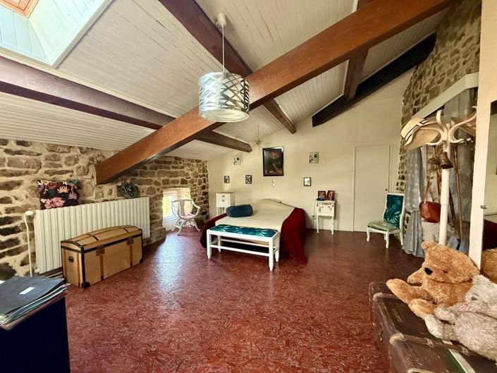 Image No.18-4 Bed House for sale