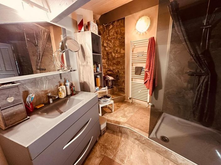 Image No.20-4 Bed House for sale