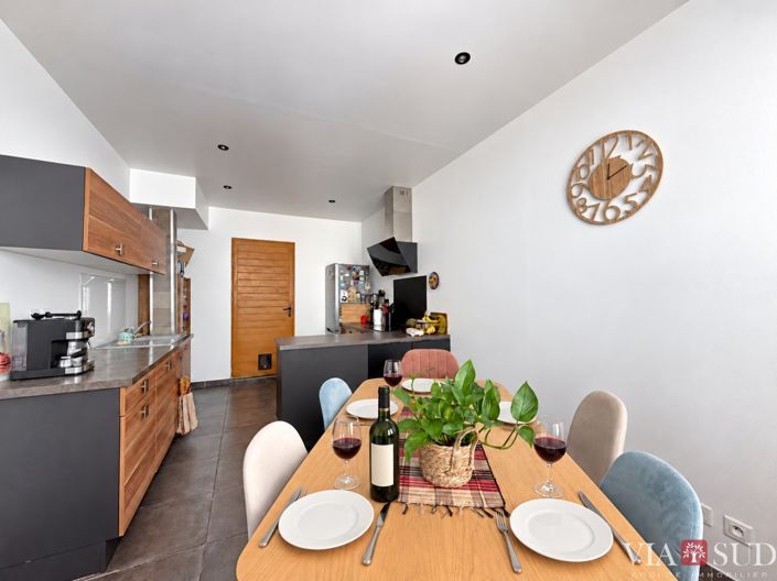 Image No.4-2 Bed House for sale