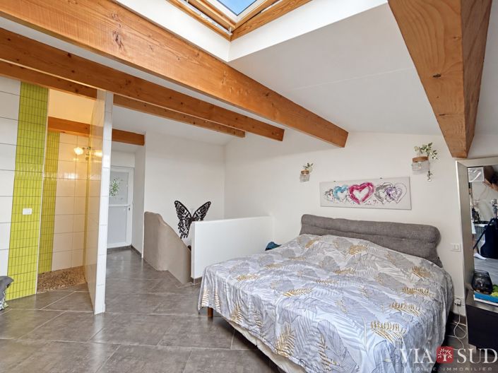 Image No.8-2 Bed House for sale