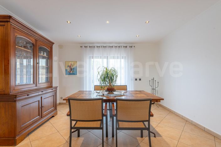 Image No.7-3 Bed House for sale