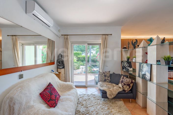 Image No.16-4 Bed House for sale