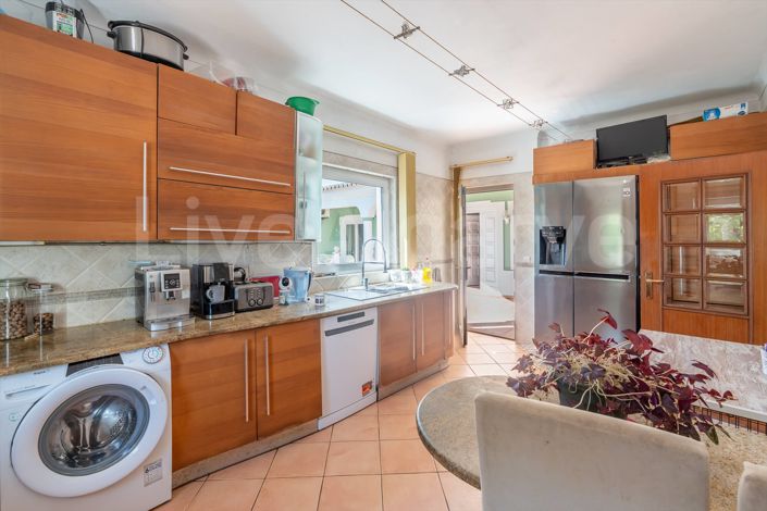 Image No.34-4 Bed House for sale
