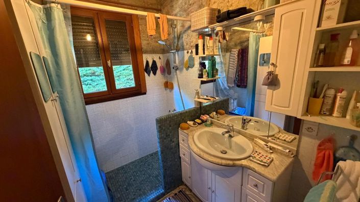 Image No.13-4 Bed House for sale