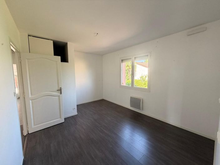 Image No.16-4 Bed House for sale