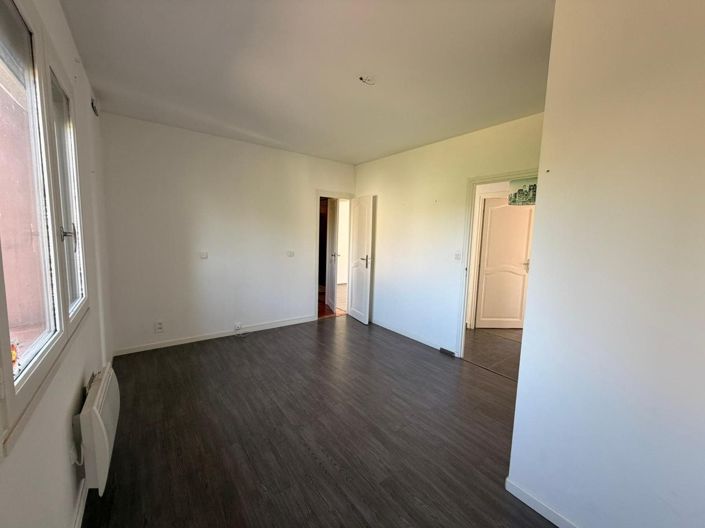 Image No.17-4 Bed House for sale