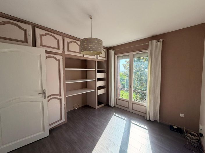 Image No.19-4 Bed House for sale