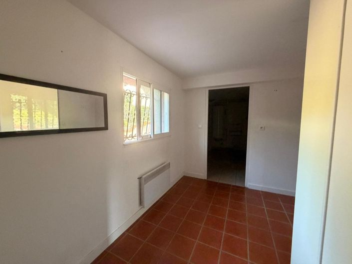 Image No.26-4 Bed House for sale