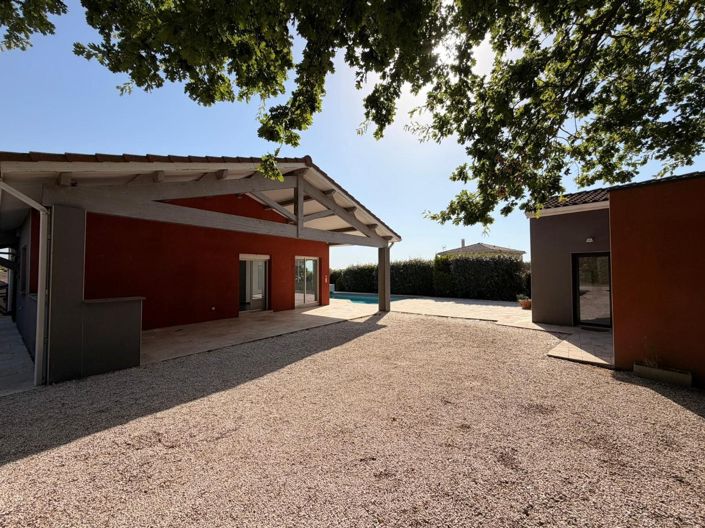 Image No.3-4 Bed House for sale
