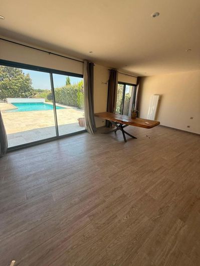 Image No.34-4 Bed House for sale