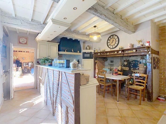 Image No.6-4 Bed House for sale