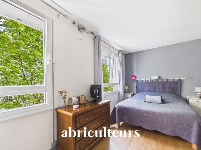 Image No.12-3 Bed Apartment for sale