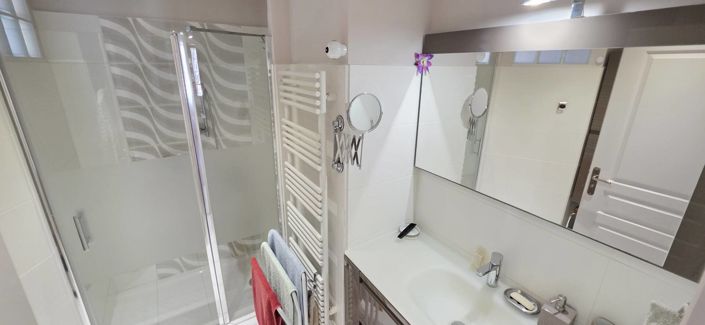 Image No.13-4 Bed House for sale